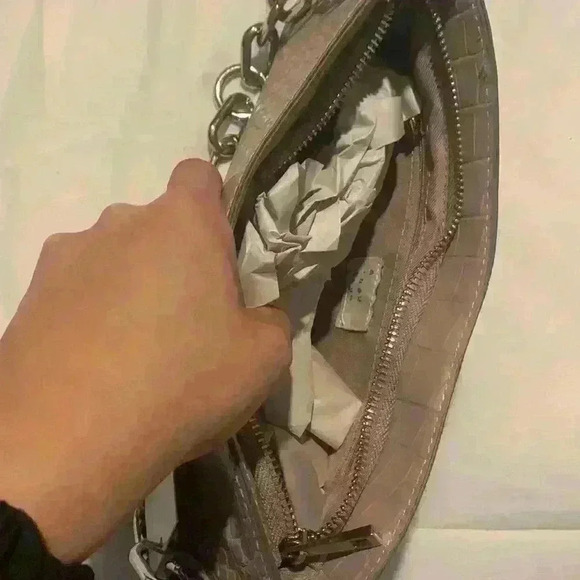 A new day chain purse NWT - Picture 3 of 3